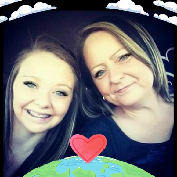 Meet your Posher, Cathleen - Picture 1 of 1